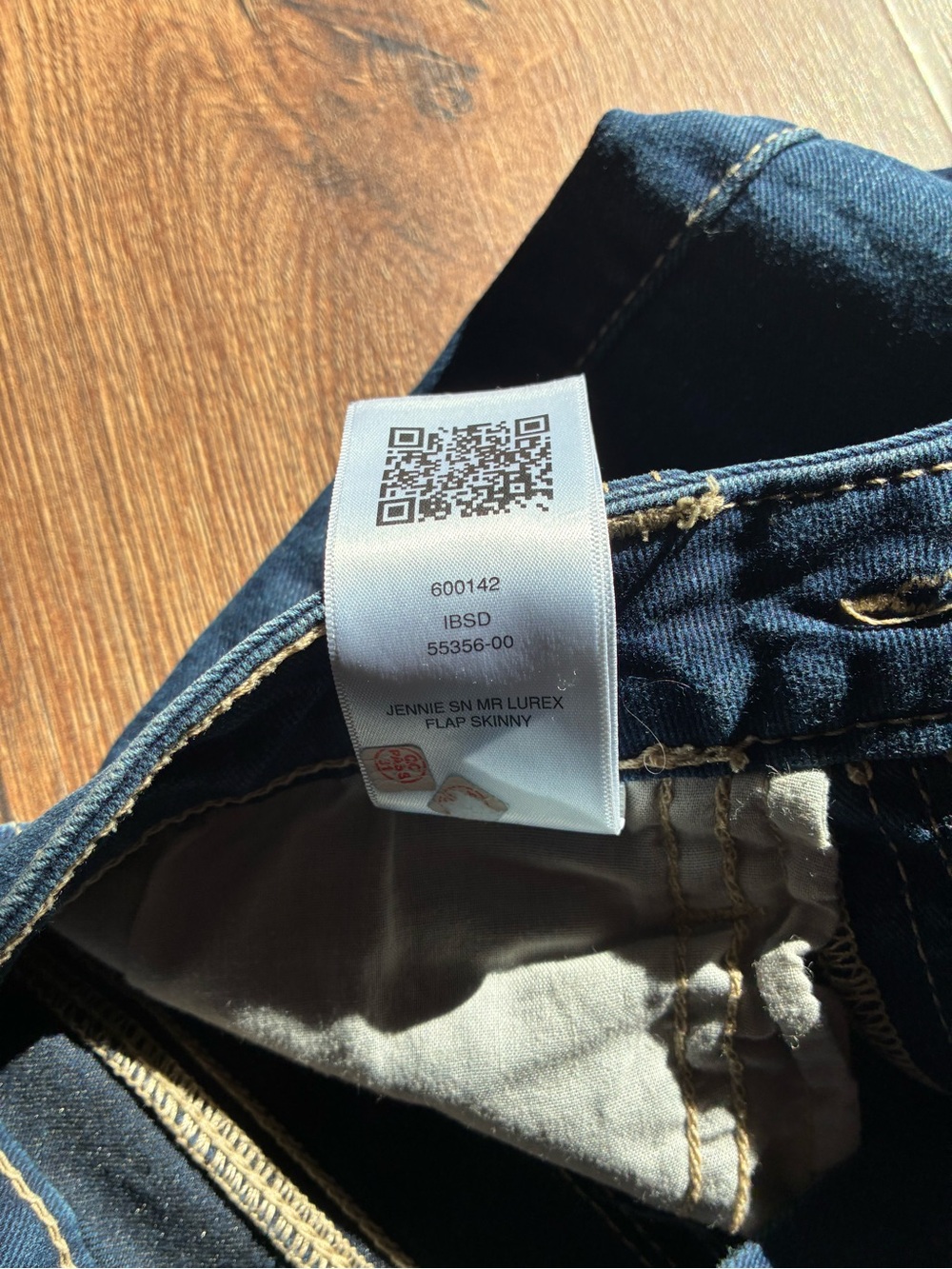 True Religion Dark Indigo Mid-Rise Jennie Curvy Skinny Jeans - Picture 11 of 14